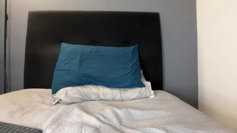 INDEPENDENT MODEL online show from March 2026 12:05:01 AM