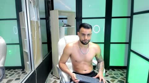 Snapshot of jackblanco_ chatting on January 2025 12:05:01 PM Jack White online show from January 2025 12:05:01 PM