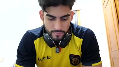 Snapshot of jackecuador chatting on December 2024 11:02:02 PM Jack online show from December 2024 11:02:02 PM