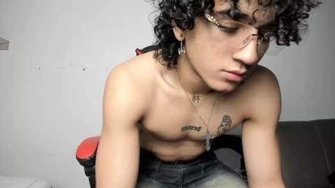 Jackes Taylor online show from November 2025 05:07:01 AM