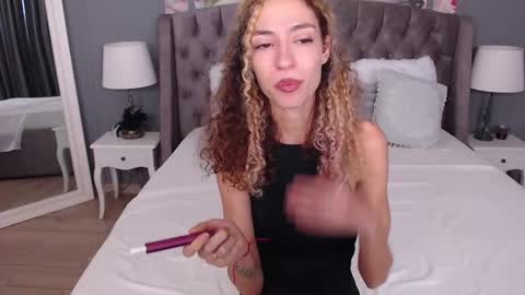 Snapshot of jackie__fox chatting on November 2025 12:41:02 PM Jackie online show from November 2025 12:41:02 PM