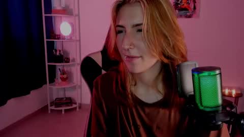 Linda Sofia help me get to 100 thumbs up online show from January 2025 09:50:01 PM