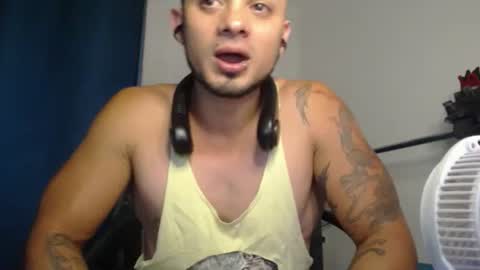 Snapshot of jacobjamess chatting on January 2025 11:34:02 PM jacobjamess online show from January 2025 11:34:02 PM