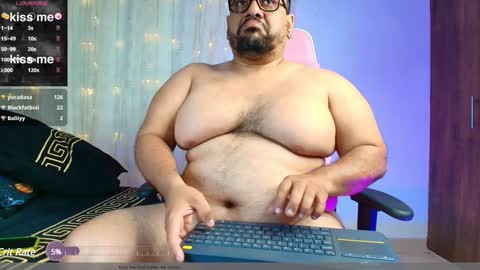 Snapshot of jacoob_woods chatting on February 2025 02:15:01 AM daddy sir master bear online show from February 2025 02:15:01 AM