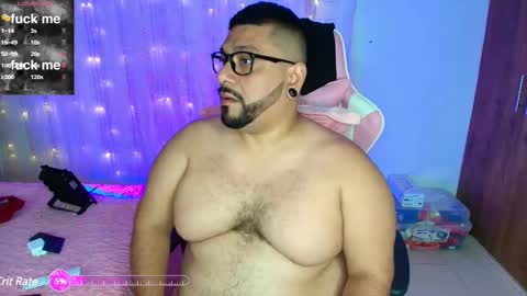 Snapshot of jacoob_woods chatting on February 2025 01:13:02 AM daddy sir master bear online show from February 2025 01:13:02 AM