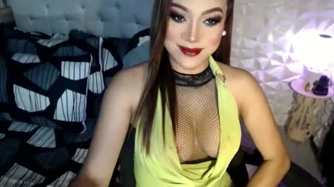 Snapshot of jacque_cole chatting on December 2024 05:28:02 AM Jacque online show from December 2024 05:28:02 AM