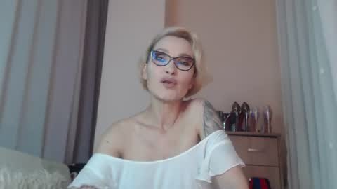 Snapshot of jadapink___ chatting on June 2026 06:34:01 PM Jada online show from June 2026 06:34:01 PM