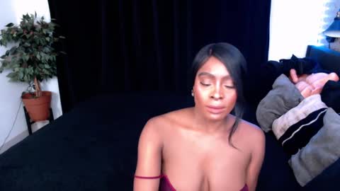 Jade online show from October 2025 07:54:01 PM