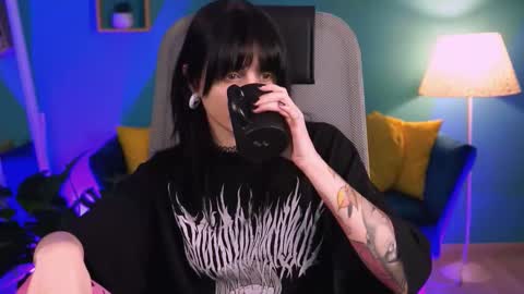 jade_castle online show from March 2026 04:14:01 PM