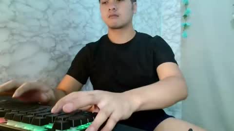 jade_halo online show from April 2026 10:12:01 PM