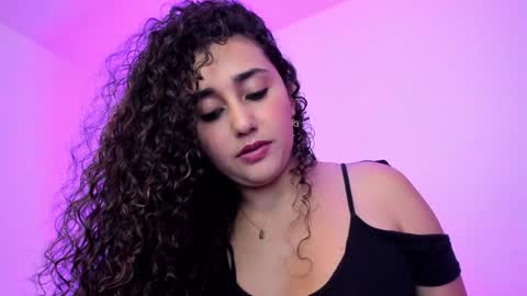 Mady online show from December 2024 09:22:01 PM