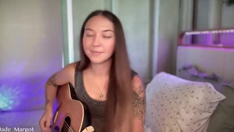 Snapshot of jade_margot chatting on November 2025 10:19:01 PM Jade Margot online show from November 2025 10:19:01 PM