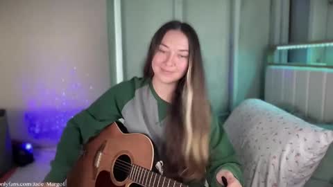 Snapshot of jade_margot chatting on November 2025 10:03:02 PM Jade Margot online show from November 2025 10:03:02 PM