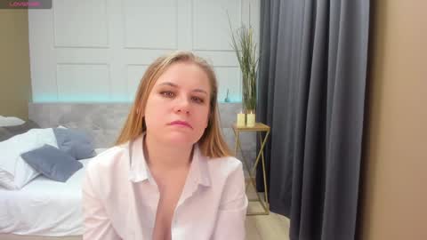 Snapshot of jade_soft chatting on February 2025 01:12:02 AM Jade online show from February 2025 01:12:02 AM