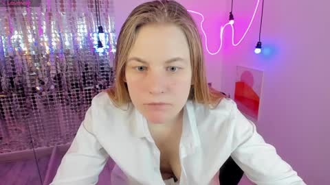 Snapshot of jade_soft chatting on February 2025 08:42:02 PM Jade online show from February 2025 08:42:02 PM