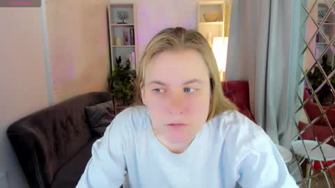 Jade online show from November 2025 09:03:02 PM