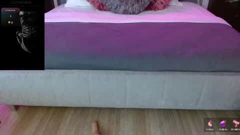 Snapshot of jade_storm_ chatting on January 2025 08:26:02 PM JADE online show from January 2025 08:26:02 PM