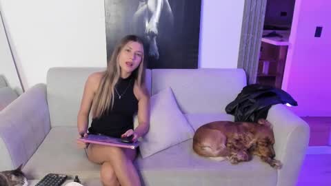 Snapshot of jade_ws chatting on November 2025 02:12:02 AM Jade online show from November 2025 02:12:02 AM