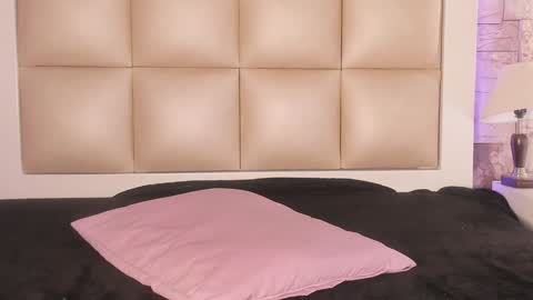 Snapshot of jadeestudios chatting on January 2025 07:49:01 PM jadeestudios online show from January 2025 07:49:01 PM