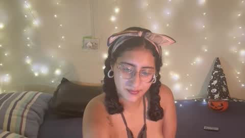 Snapshot of jadegreen3236779 chatting on October 2025 01:42:01 AM Jade online show from October 2025 01:42:01 AM