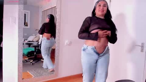 Snapshot of jadeh_williams02 chatting on October 2025 11:24:02 PM Jadeh online show from October 2025 11:24:02 PM
