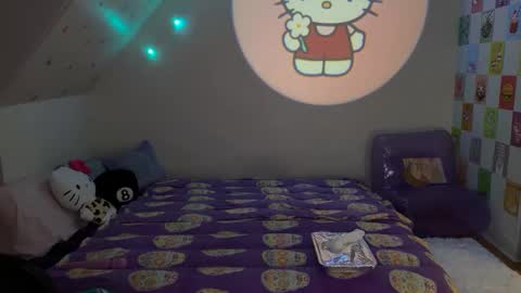 Snapshot of jadelondonxo chatting on February 2025 01:03:02 AM Jade online show from February 2025 01:03:02 AM