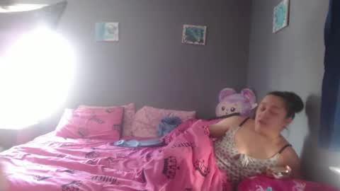 Snapshot of jadelondonxo chatting on February 2026 04:27:02 PM Jade online show from February 2026 04:27:02 PM