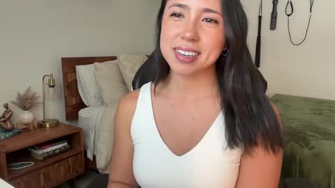 Jade Love online show from October 2025 05:52:02 PM