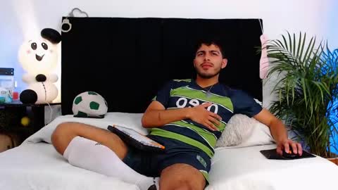 Jaiden online show from November 2025 06:24:02 AM