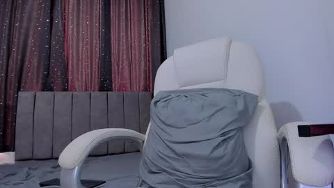 Snapshot of jake_evanss_ chatting on January 2025 04:11:01 PM JAKE online show from January 2025 04:11:01 PM