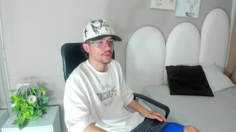 Snapshot of jake_miller__ chatting on April 2026 09:08:01 PM Jake online show from April 2026 09:08:01 PM