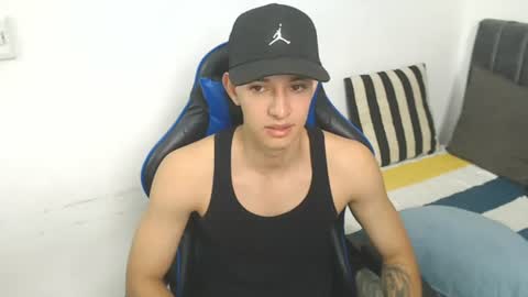 Snapshot of jake_shadow14 chatting on June 2026 01:15:01 PM Hi guys im new 3 online show from June 2026 01:15:01 PM