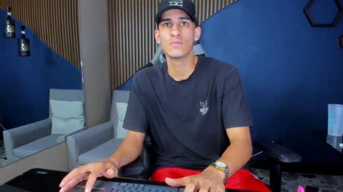 Snapshot of jakemoxleey chatting on January 2025 01:18:02 AM jakemoxleey online show from January 2025 01:18:02 AM