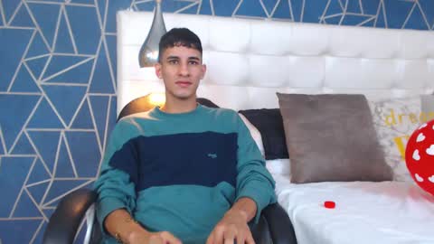 Snapshot of jakemoxleey chatting on February 2025 12:32:02 PM jakemoxleey online show from February 2025 12:32:02 PM