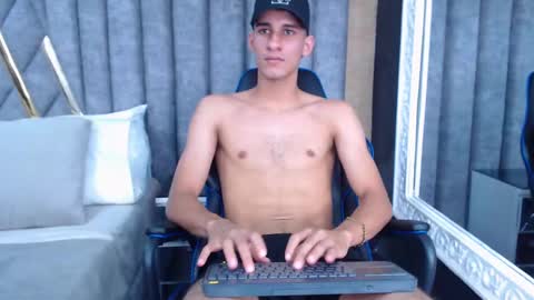 Snapshot of jakemoxleey chatting on March 2025 06:05:02 PM jakemoxleey online show from March 2025 06:05:02 PM