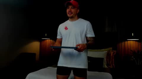 jakestone_1 online show from November 2025 01:39:01 AM