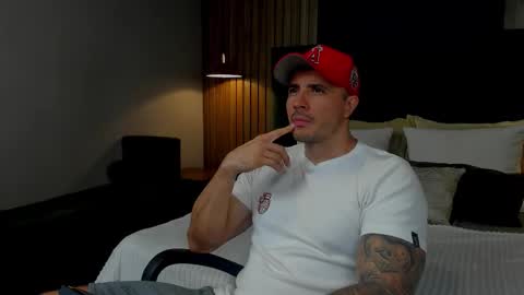 jakestone_1 online show from November 2025 01:37:01 AM