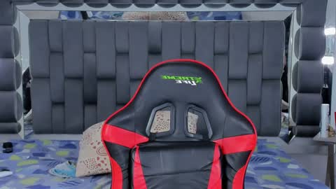 my name is sebas If you come here dont hesitate to say hello Im a guy who really likes having conversations and having hot online show from January 2025 04:19:02 AM