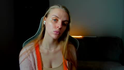 Snapshot of jam_cream chatting on April 2026 07:11:01 AM Sofia online show from April 2026 07:11:01 AM
