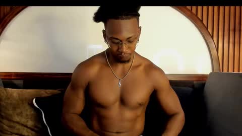   online show from November 2025 03:05:01 AM