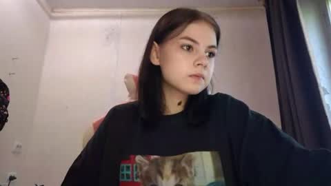 Mila online show from May 2026 05:15:01 AM