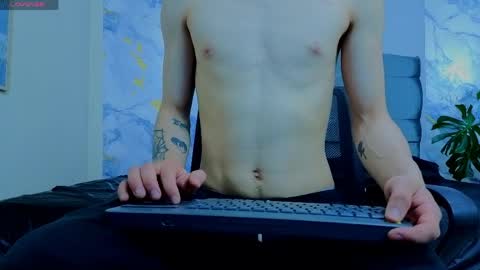 james_adamss_ online show from April 2026 11:59:01 AM