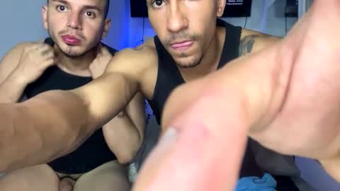 Snapshot of james_and_max chatting on March 2025 01:09:01 AM james_and_max online show from March 2025 01:09:01 AM