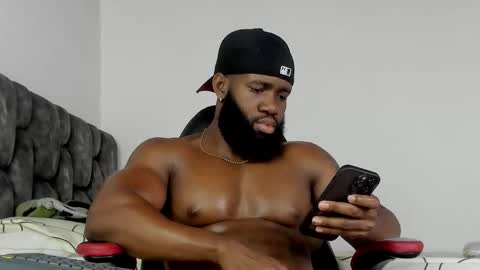 Snapshot of james_bbcmuscle chatting on September 2025 07:24:02 PM James BBC online show from September 2025 07:24:02 PM