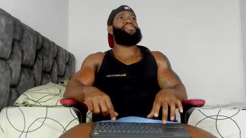 Snapshot of james_bbcmuscle chatting on October 2025 12:22:02 PM James BBC online show from October 2025 12:22:02 PM