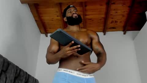 Snapshot of james_bbcmuscle chatting on October 2025 12:47:01 PM James BBC online show from October 2025 12:47:01 PM