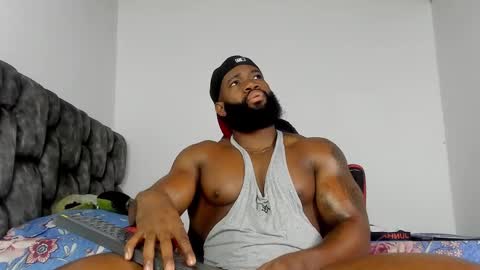 Snapshot of james_bbcmuscle chatting on October 2025 12:55:01 PM James BBC online show from October 2025 12:55:01 PM