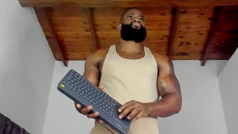 Snapshot of james_bbcmuscle chatting on November 2025 12:04:01 PM James BBC online show from November 2025 12:04:01 PM