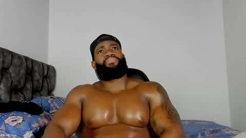 Snapshot of james_bbcmuscle chatting on November 2025 09:31:01 PM James BBC online show from November 2025 09:31:01 PM