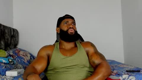 Snapshot of james_bbcmuscle chatting on November 2025 01:49:01 AM James BBC online show from November 2025 01:49:01 AM